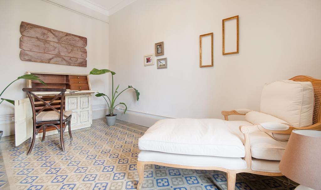 You Stylish Boutique Apartments Barcellona Esterno foto